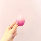Water activated hatch egg that reveals a small axolotl figure, ideal for sensory play, gifts and non chocolate treats.

