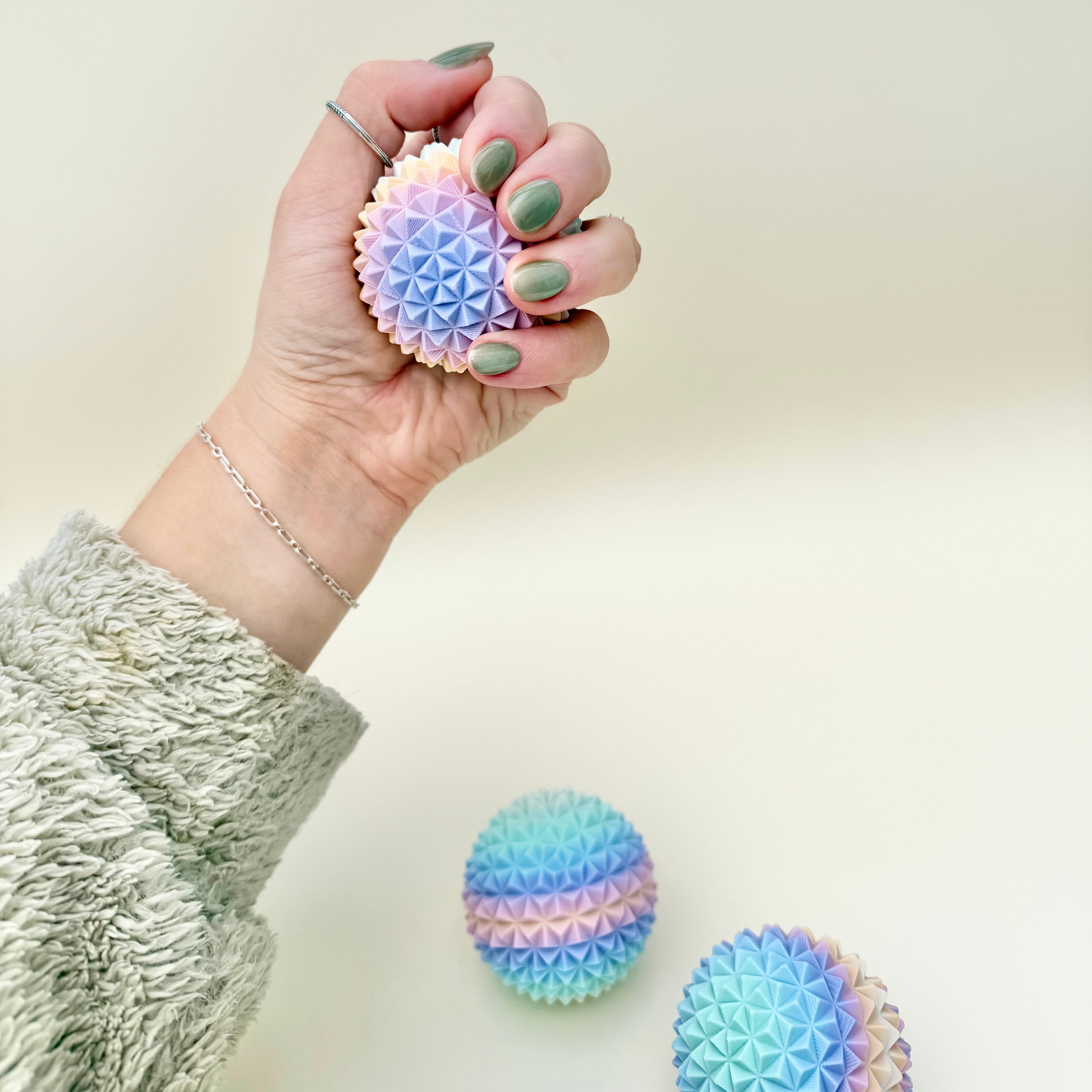 Tactile sensory bundle for neurodivergent fidgeting, anxiety relief, and steady focus.
