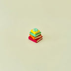 Small clicker designed for quick focus breaks while reading or working.
