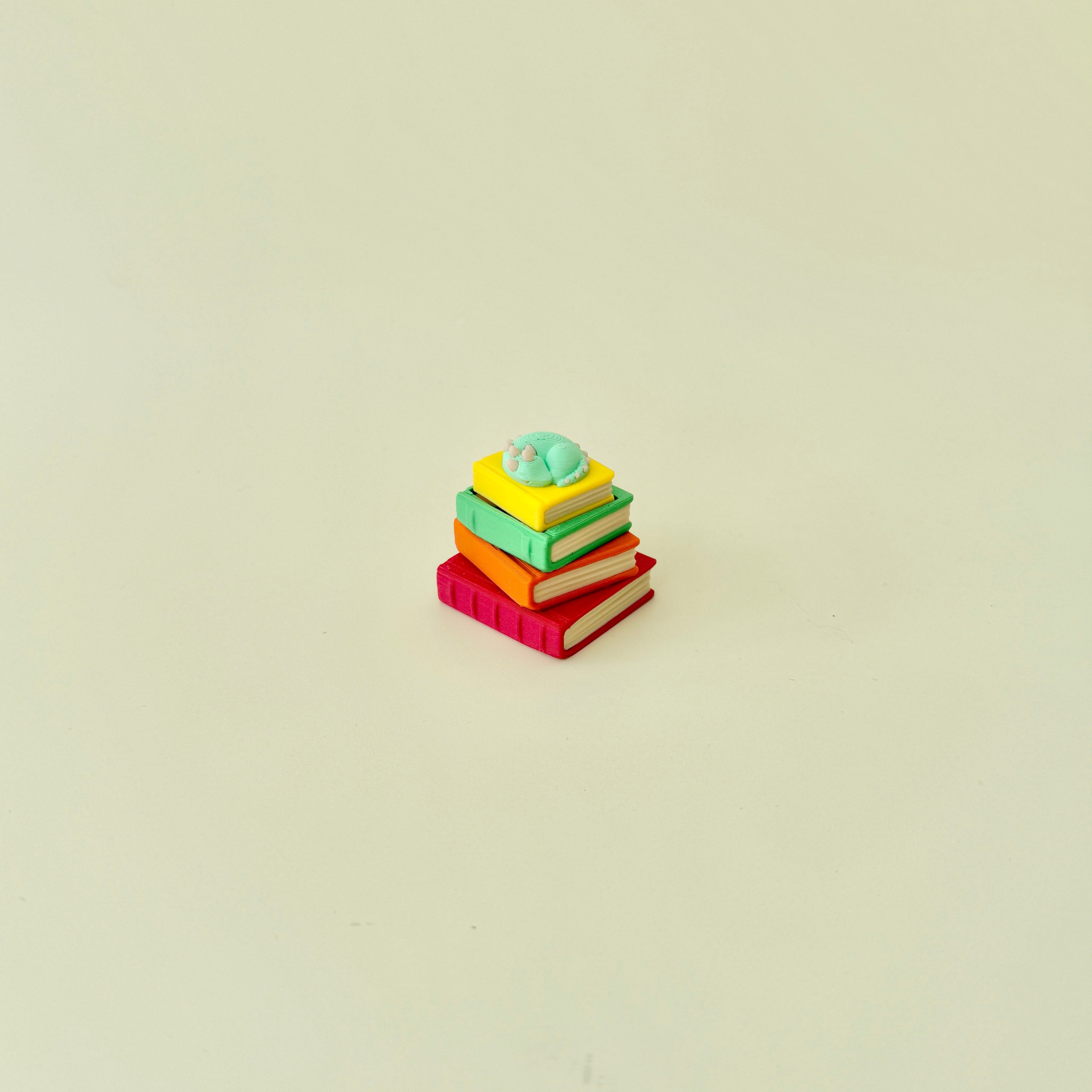 Small clicker designed for quick focus breaks while reading or working.
