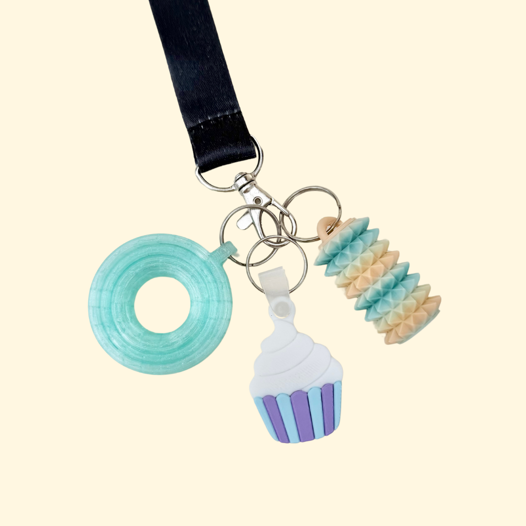 Keyring add-on for bags and coats, designed for quick map directions or emergency contact access when needed.
