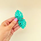 Green leaf sensory fidget with tactile movement for stimming, grounding and everyday fidgeting.