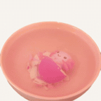 Sensory tool for busy hands that supports attention, task switching and regulation without being distracting.