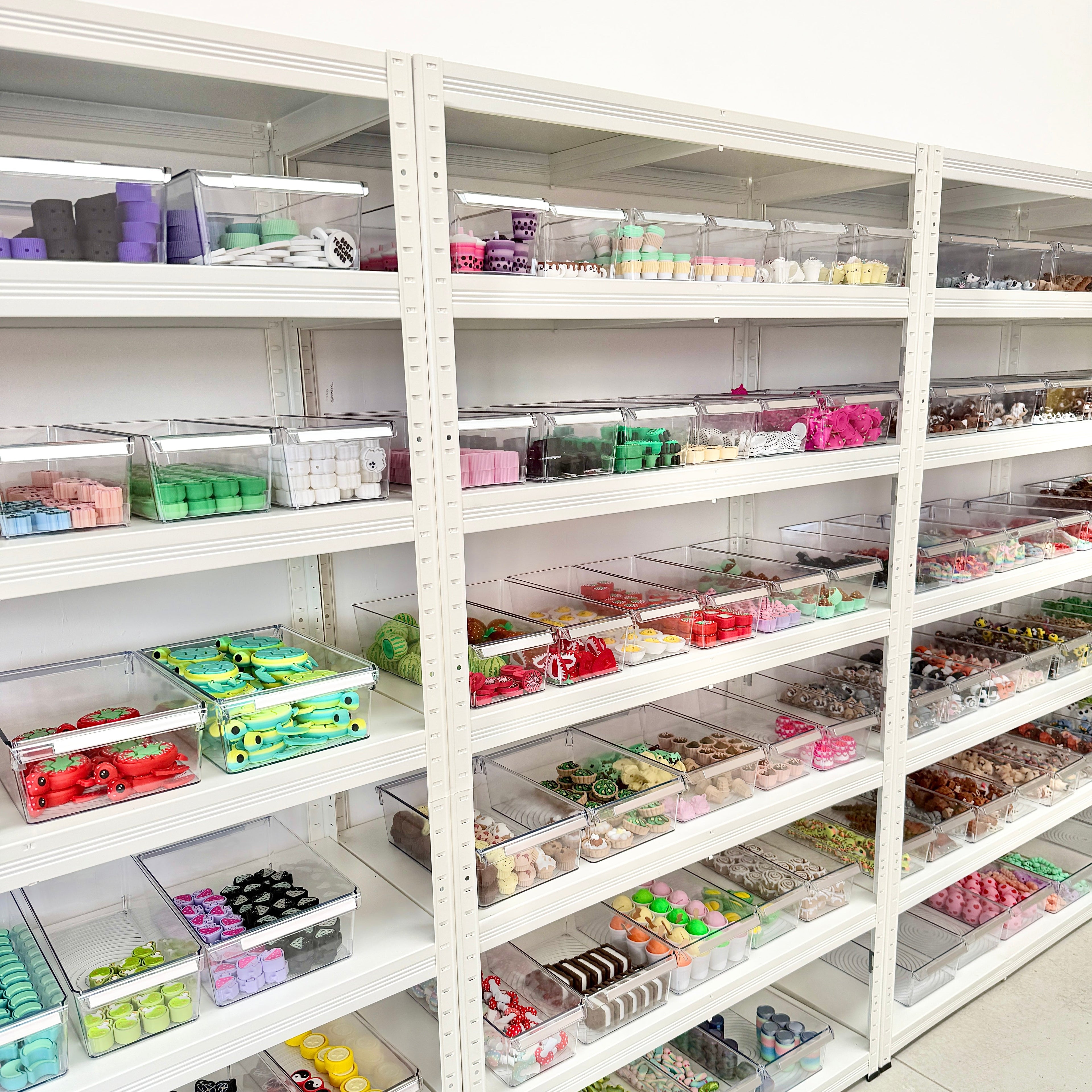 Preview of the rotating Stimz sensory collection shelves used during Build Your Sensory Box LIVE
