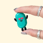 Compact clicker fidget designed for lanyards and keyrings, great for on-the-go focus breaks and busy hands.
