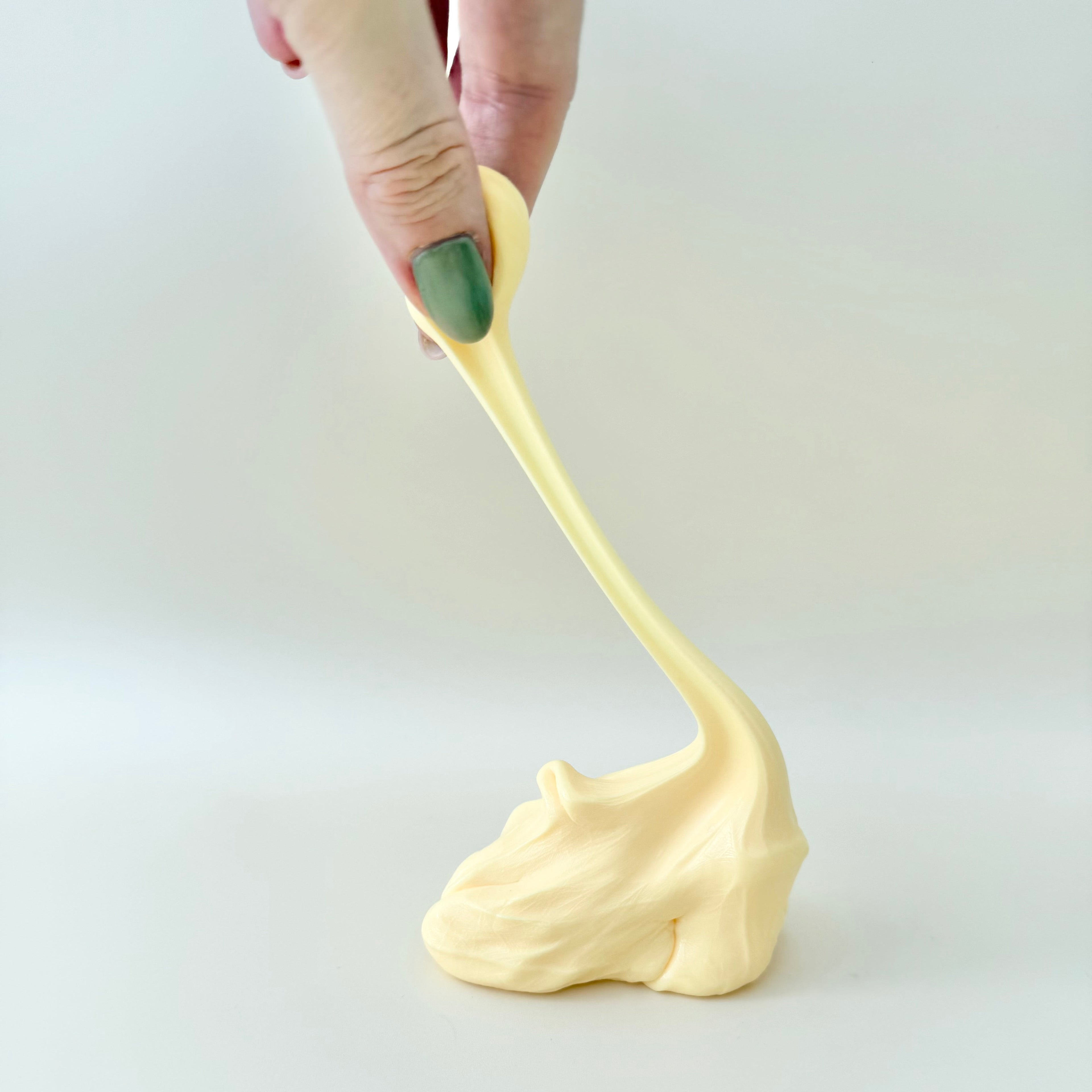 Full size putty tin with buttery smooth sensory putty for handheld fidgeting, grounding and quiet play.
