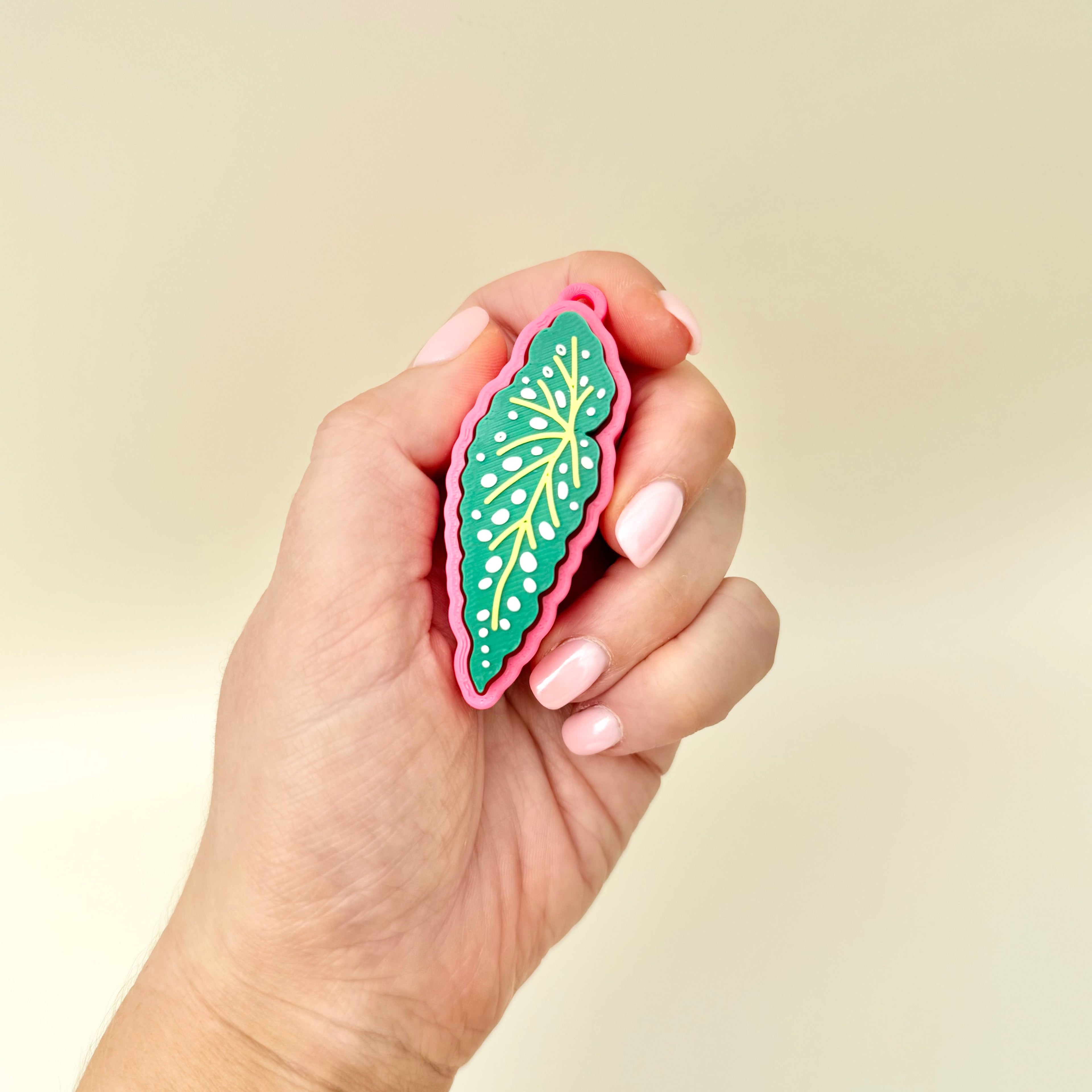 Low-noise fidget tool designed for subtle stimming, concentration support and calmer hands.
