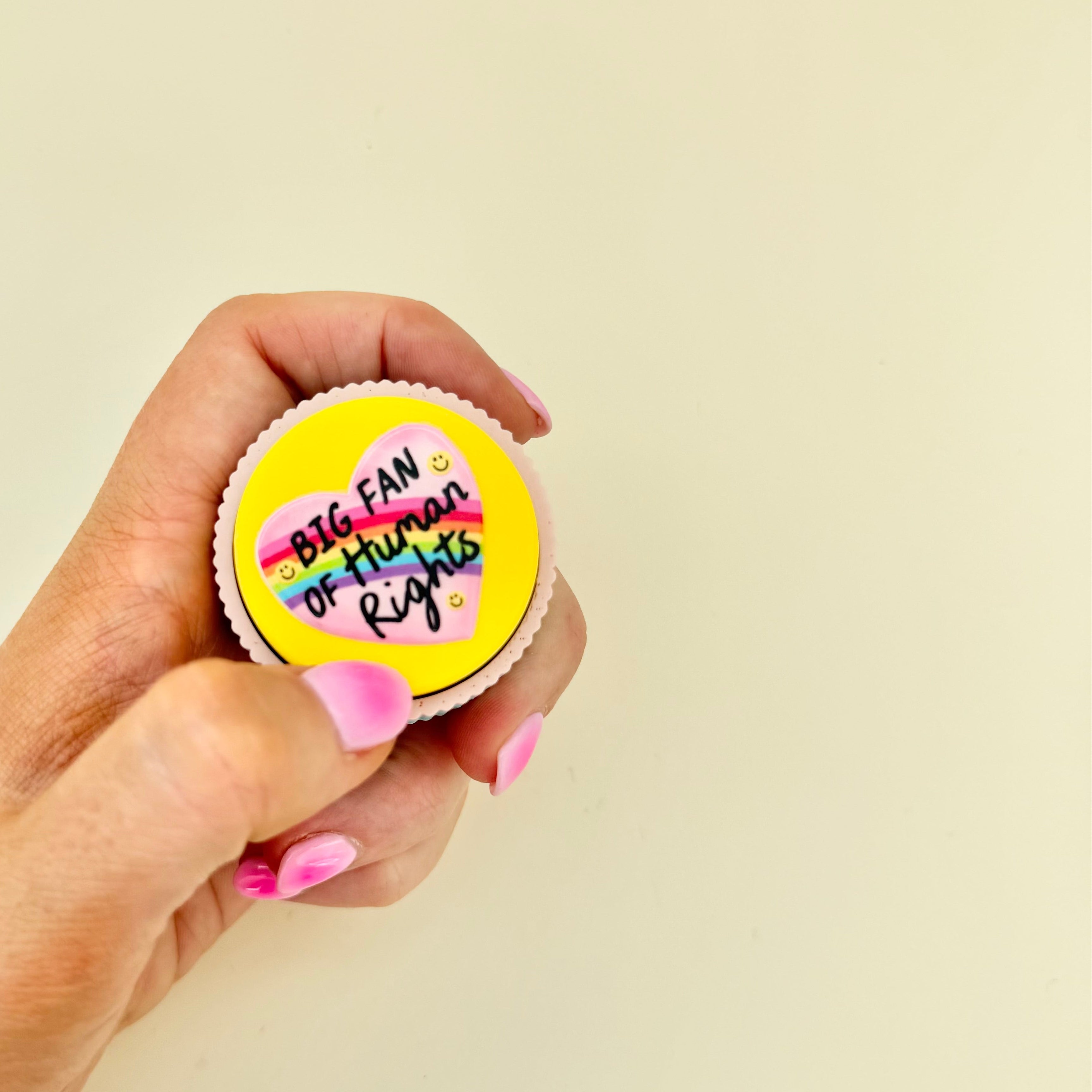 Round sensory clicker for stimming, grounding, focus support and neurodivergent-friendly fidgeting.