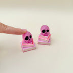 Handheld clicker sensory toy with solid tactile feedback for calm hands and busy brains.
