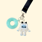 Lightweight sensory charm designed for subtle movement and tactile input on the go.
