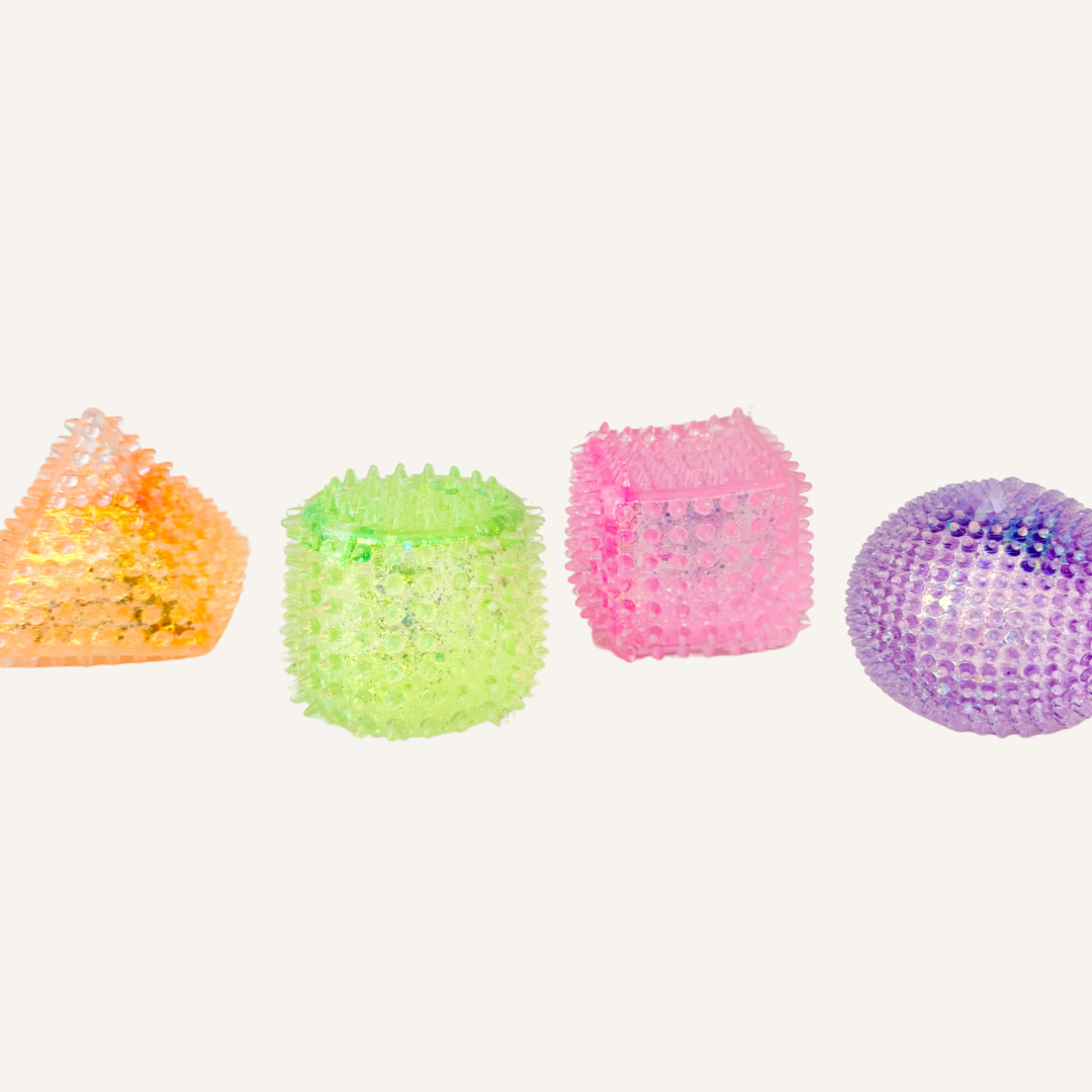 Bumpy slow-rise squish with sugar-filled feel, tactile texture and a satisfying squeeze for busy hands.
