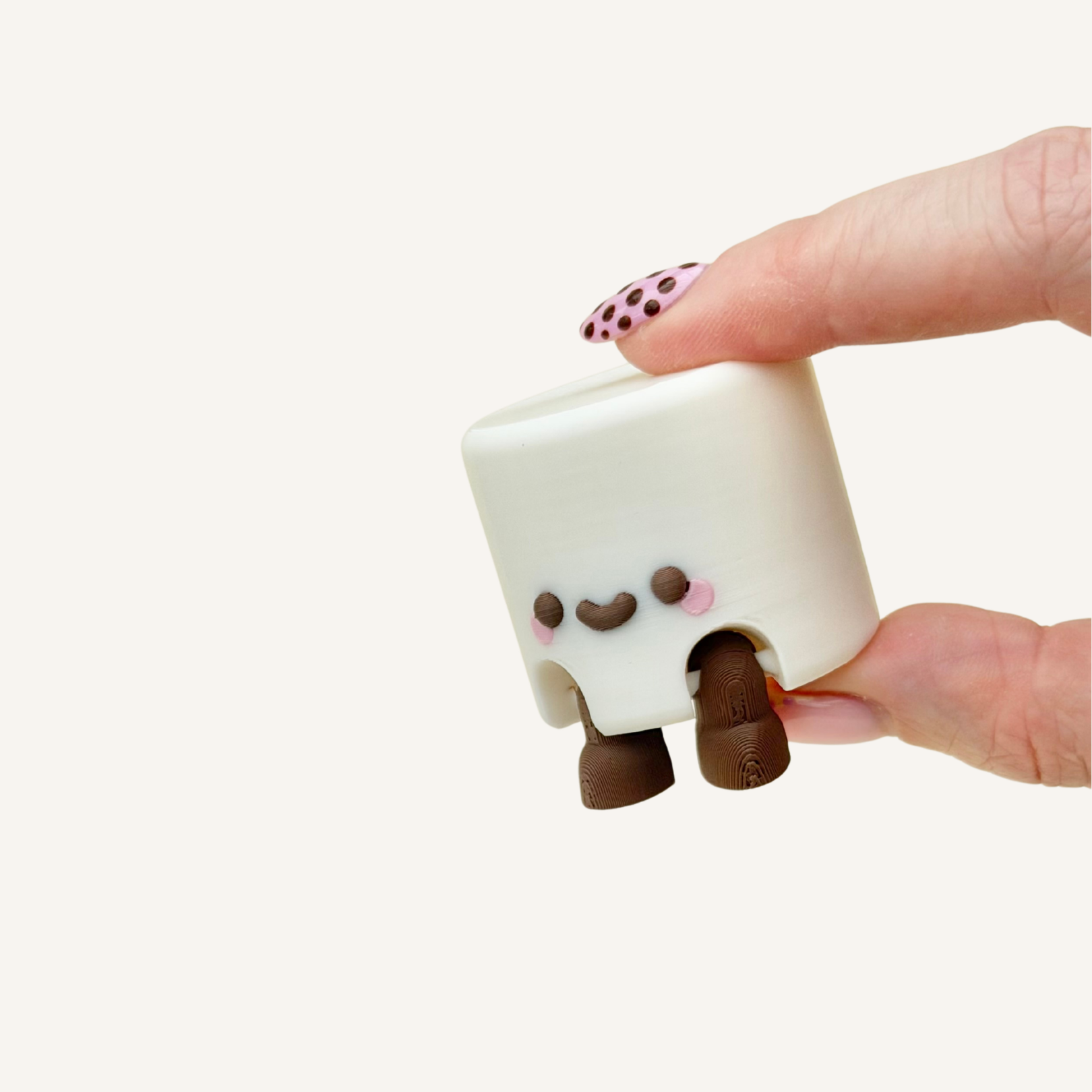 Small smiley collectable made for neuro-friendly workspaces, cosy corners and everyday display
