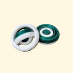 Four-section pocket spinner with fine gear ridges and a quiet, balanced spin.
