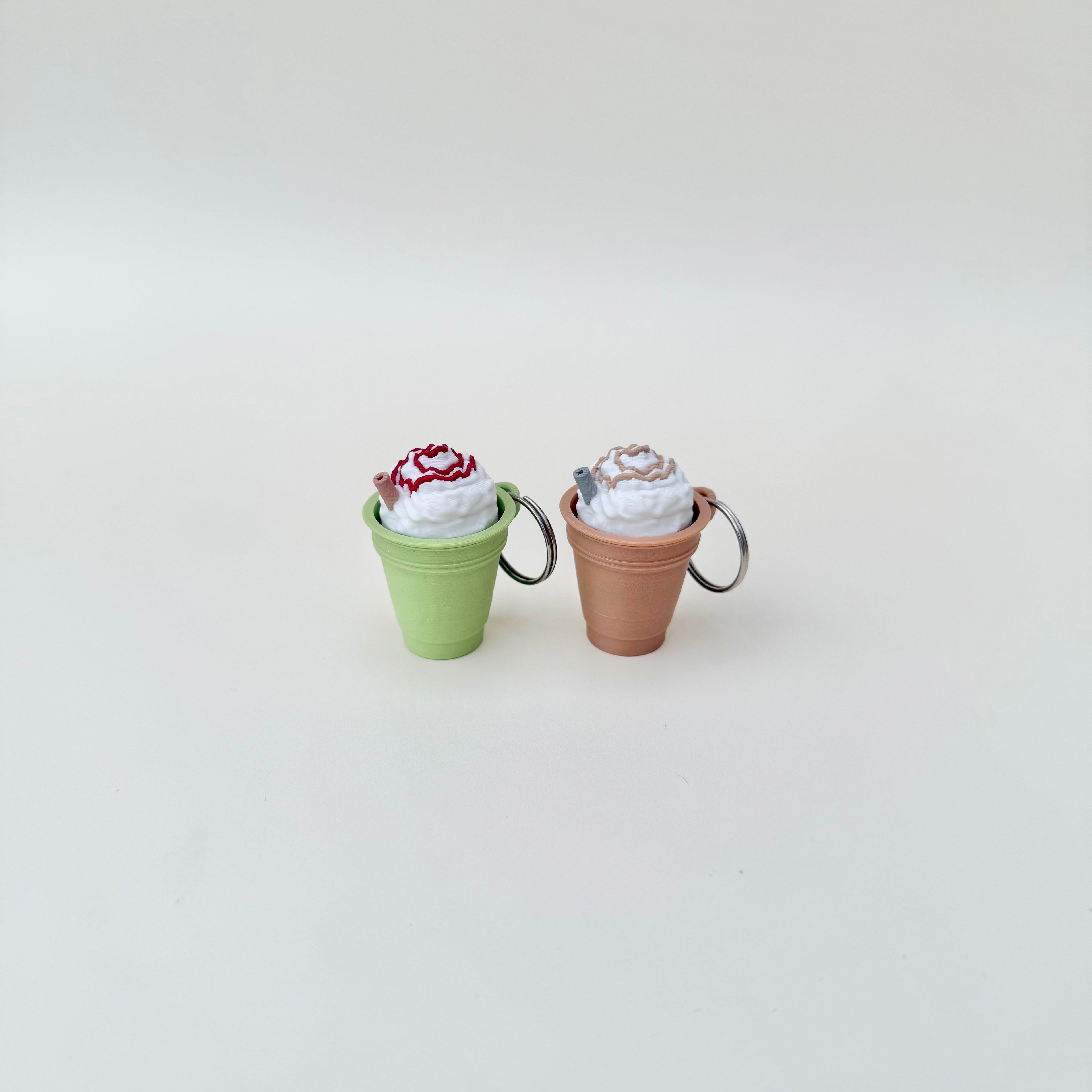 Lanyard-ready sensory clicker with textured topping for tracing, fidgeting and focus support.
