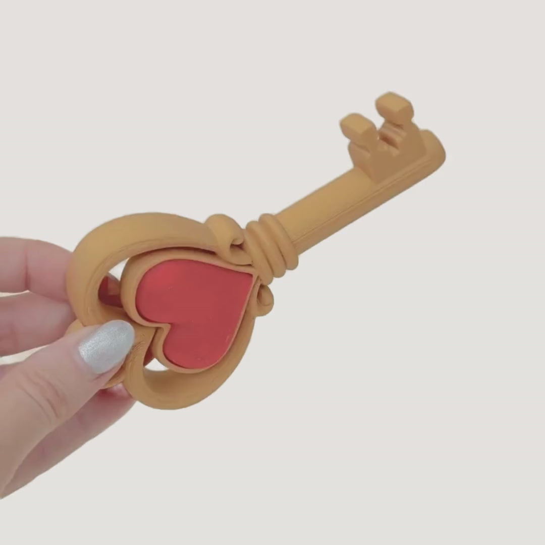 Chunky handheld fidget with pressable gem centre for focus, regulation and satisfying repetitive motion.
